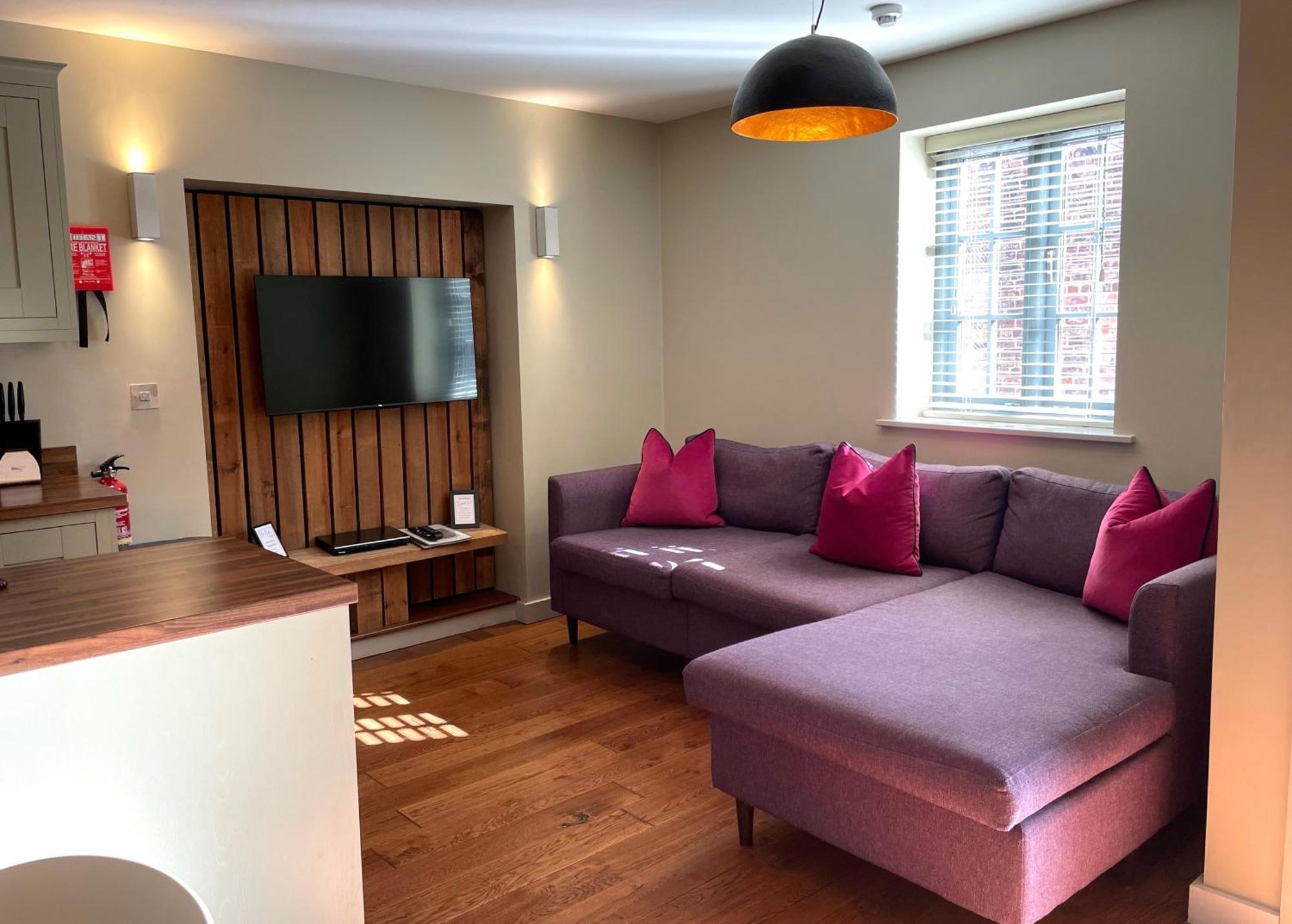 The Lawrance Luxury Aparthotel - Йорк Экстерьер фото